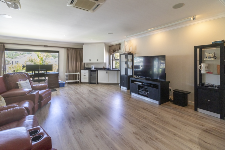 5 Bedroom Property for Sale in Royal Alfred Marina Eastern Cape